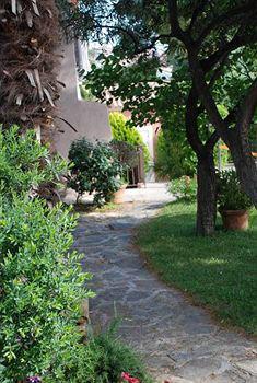 Les Jardins De - Parking Gratuit & Piscine Chauffee Hotel