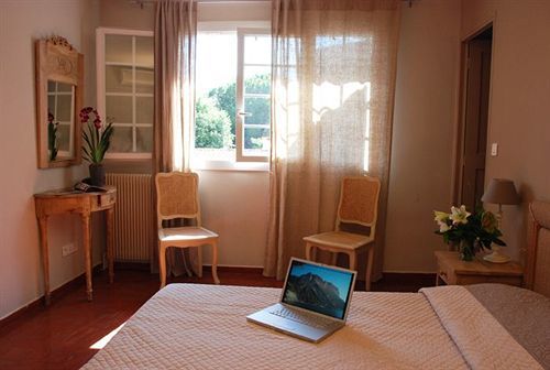 Les Jardins De - Parking Gratuit & Piscine Chauffee Hotel